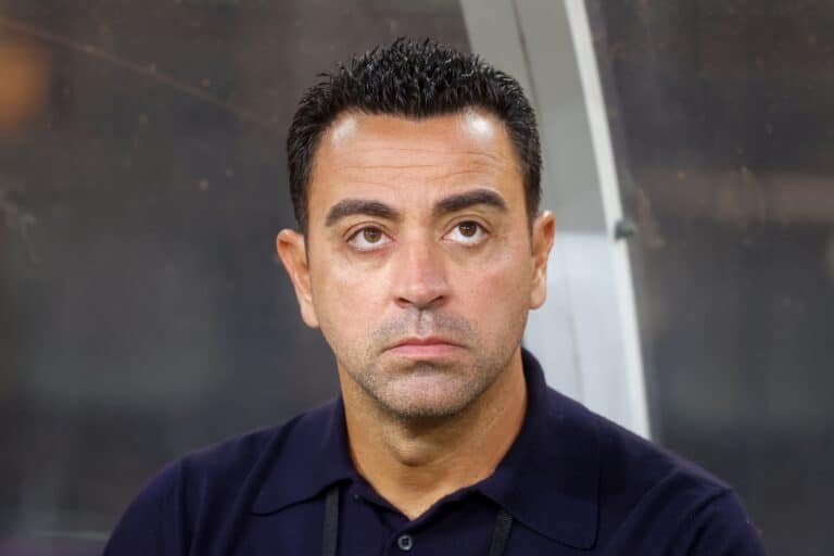 Barcelonas nuværende cheftræner, Xavi, stopper efter sæsonen.
